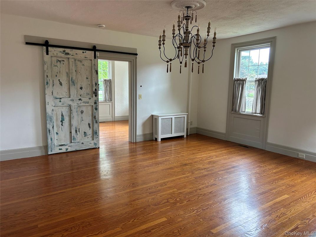 Chandelier, Empty room, Interior, Wood Texture Flooring
