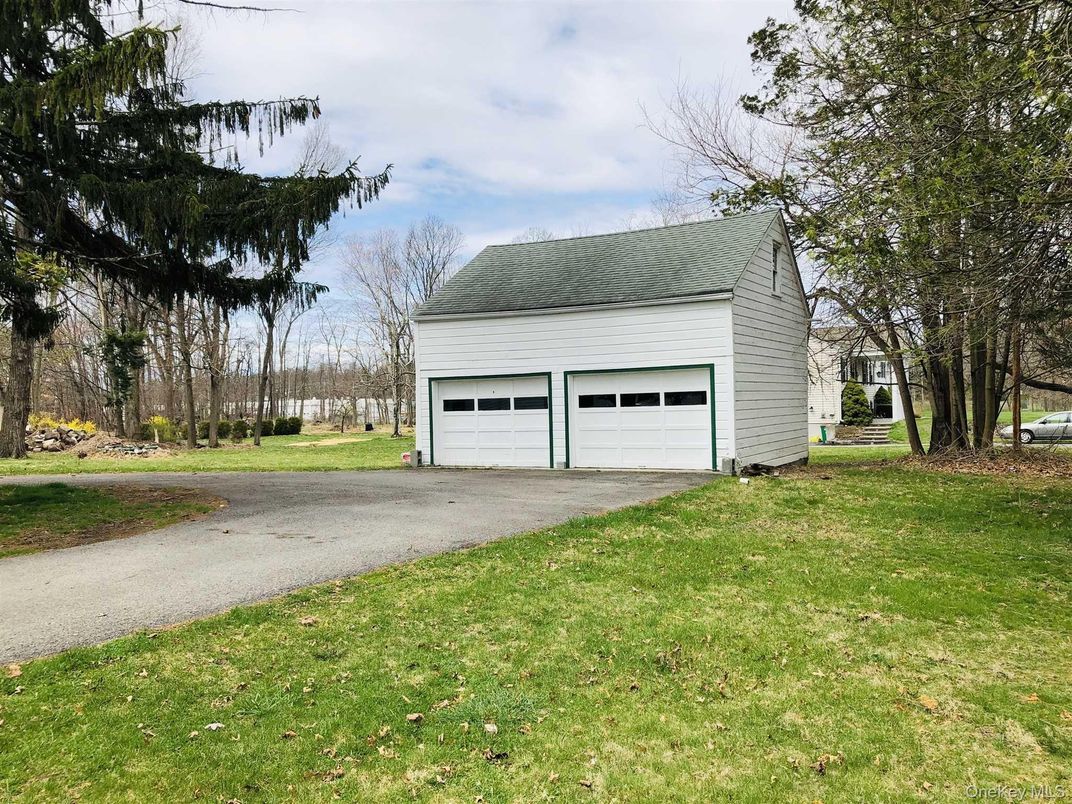 Detached Garage, Exterior