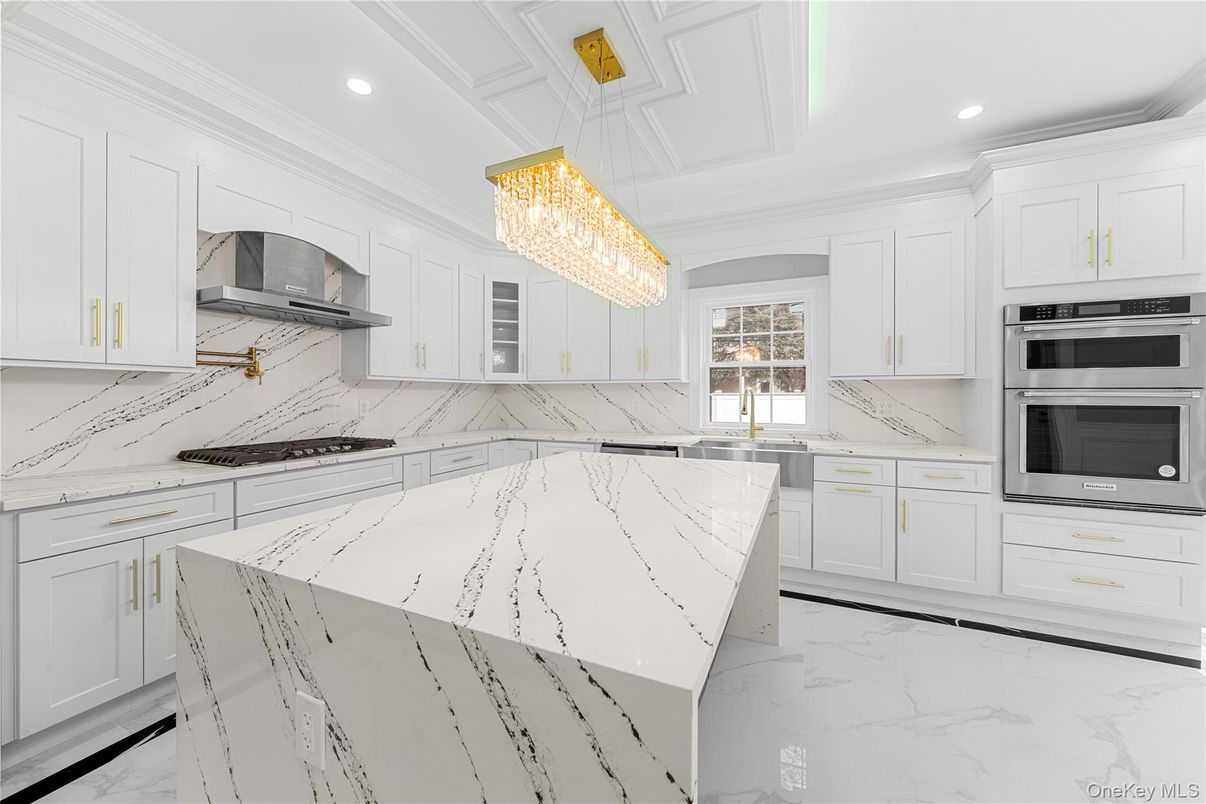 Chandelier, Interior, Kitchen, Marble, Marble Walls, Recessed Lighting, Stainless Steel Appliances