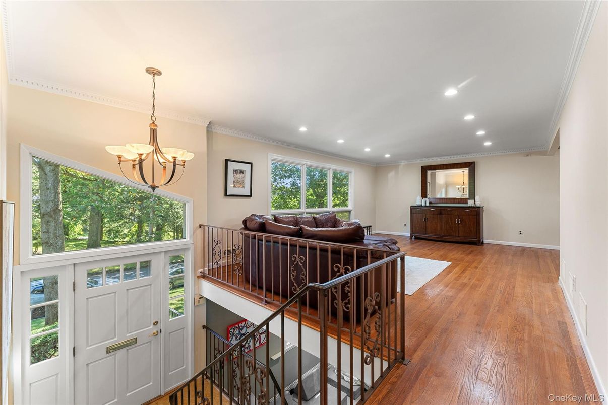Chandelier, Interior, Recessed Lighting, Wood Texture Flooring