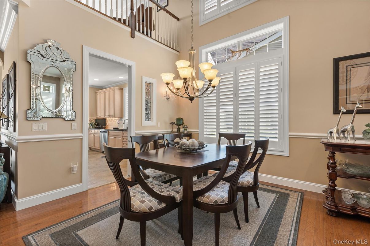 Chandelier, Dining room, Interior, Recessed Lighting, Wood Texture Flooring
