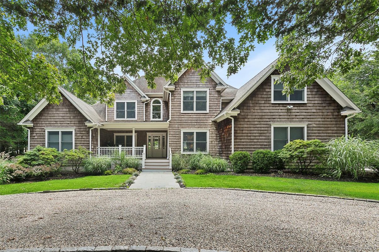 Exterior, Facade, Brick Traditional