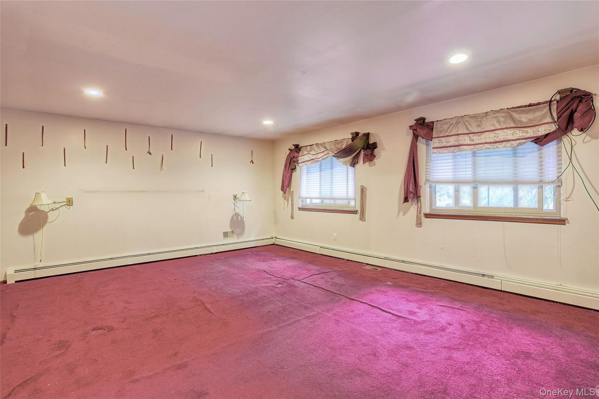 Empty room, Interior, Recessed Lighting