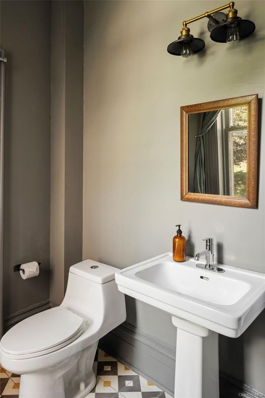 Bathroom, Interior