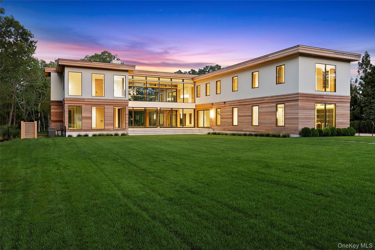 Backyard, Exterior, Facade, Mediterranean