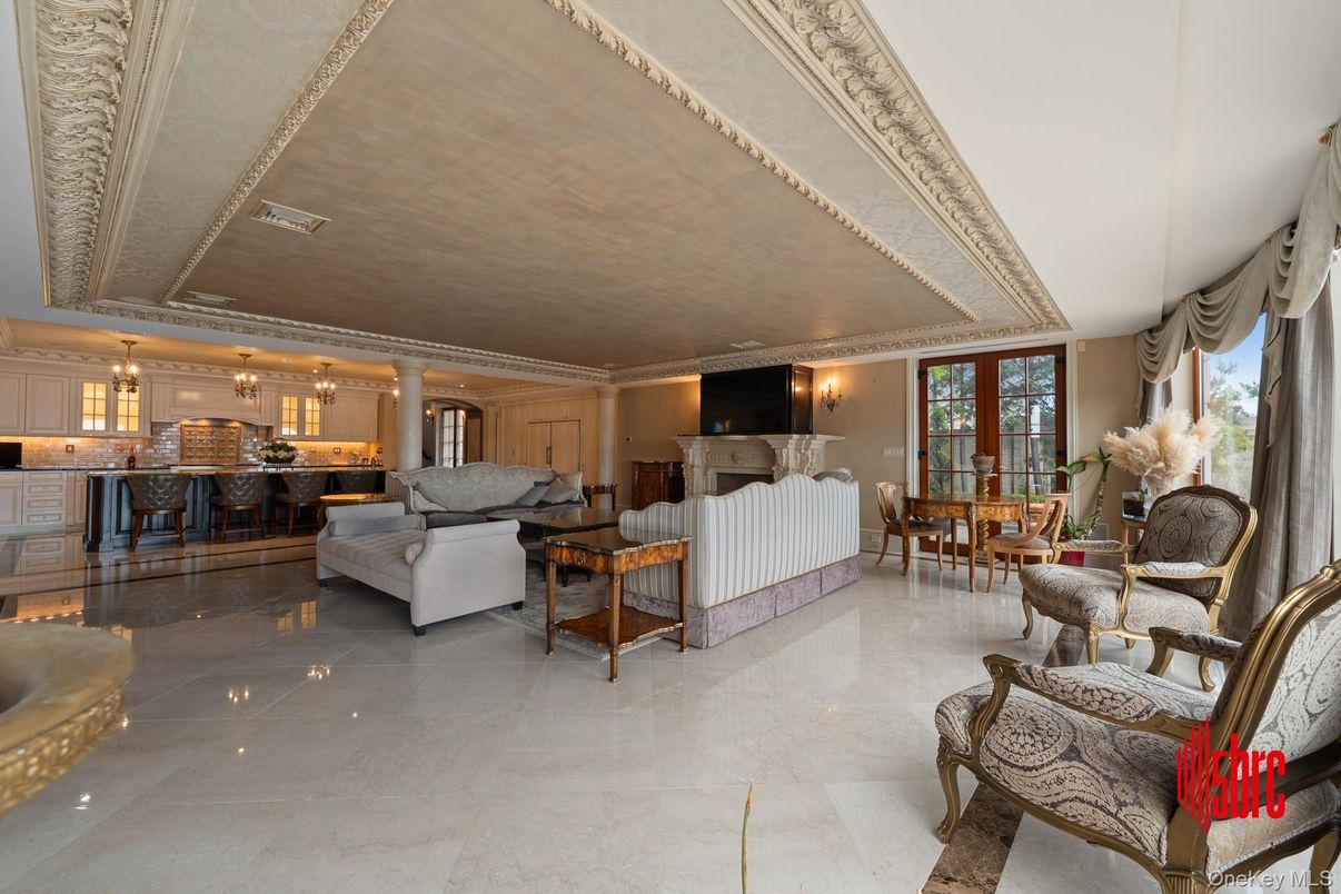 Dining room, Fireplace, Interior, Kitchen, Living room, Pendant Lights