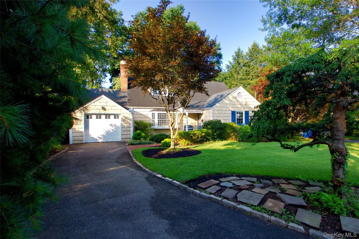 Backyard, Detached Garage, Exterior