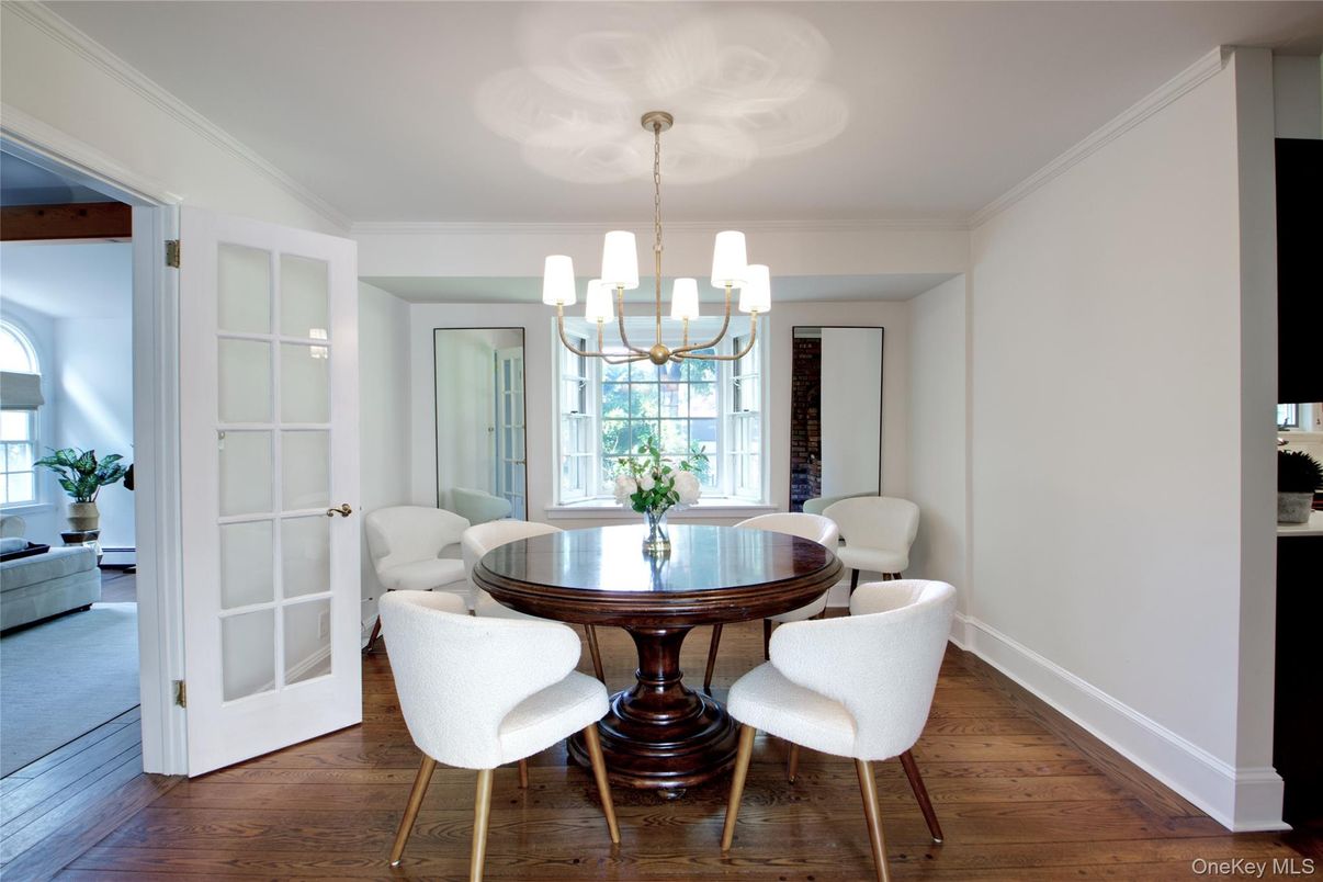 Chandelier, Dining room, Interior, Wood Texture Flooring