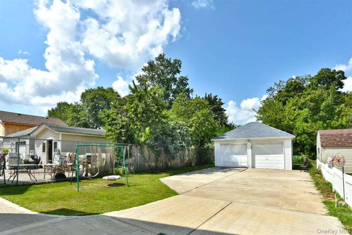 Backyard, Detached Garage, Exterior