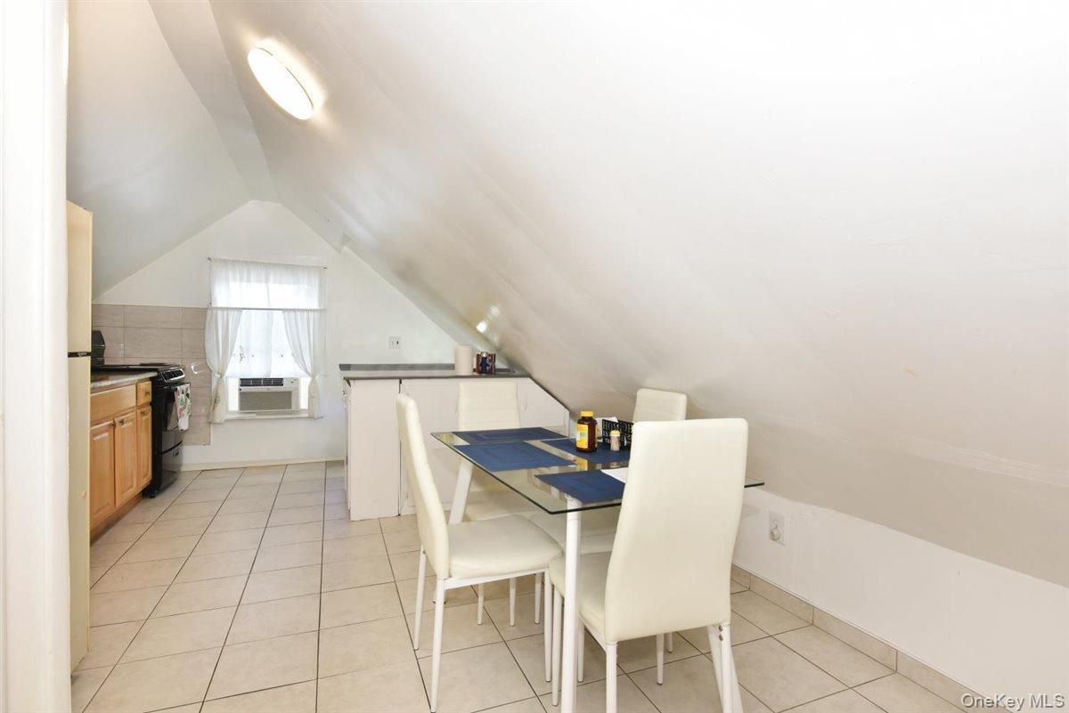 Dining room, Interior