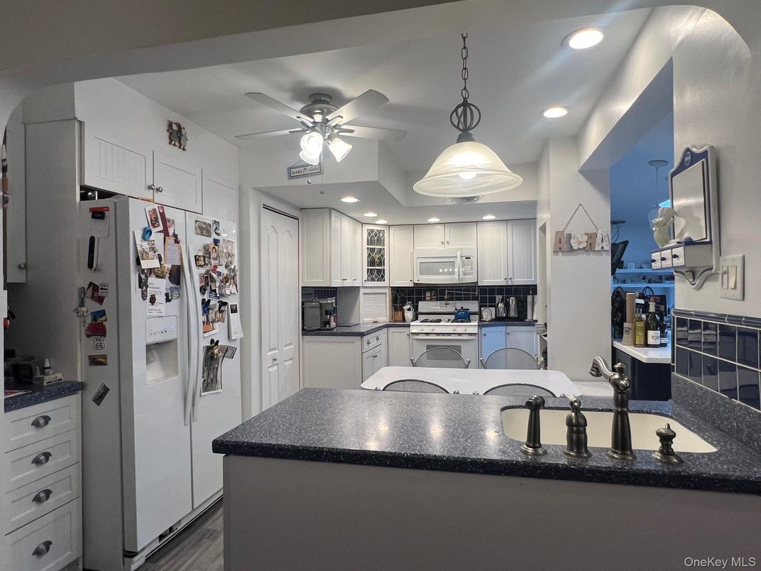 Interior, Kitchen, Pendant Lights, Recessed Lighting