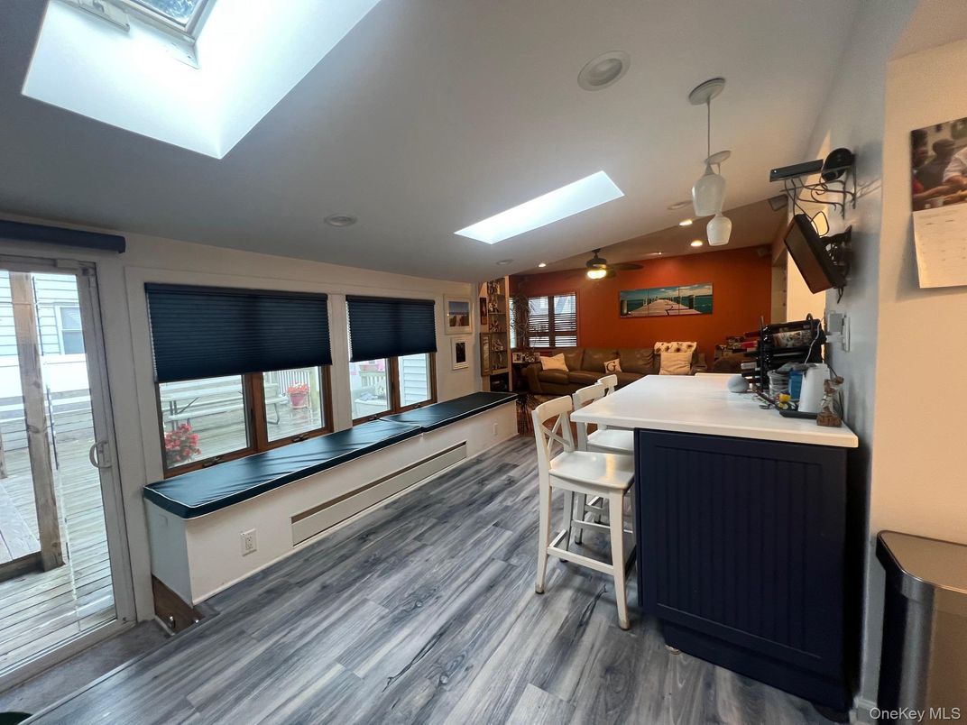 Dining room, Interior, Pendant Lights, Recessed Lighting, Water, Wood Texture Flooring