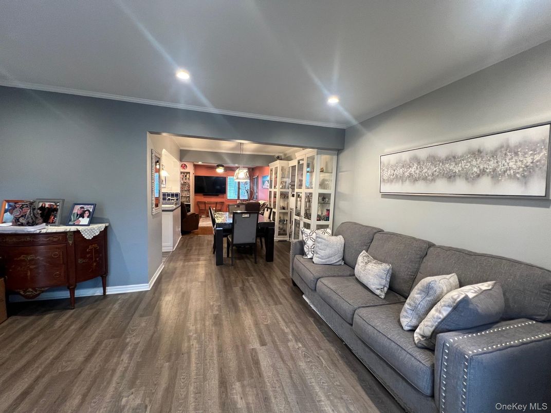 Dining room, Interior, Living room, Pendant Lights, Recessed Lighting, Wood Texture Flooring