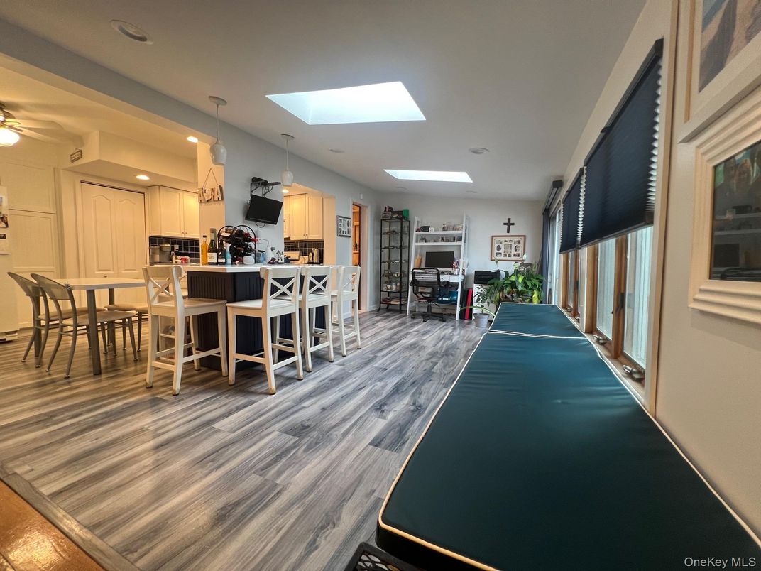 Dining room, Interior, Kitchen, Pendant Lights, Recessed Lighting, Wood Texture Flooring