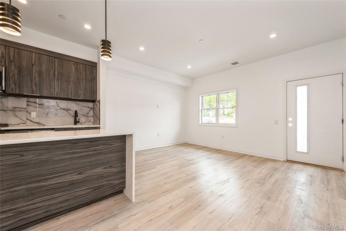 Empty room, Interior, Pendant Lights, Recessed Lighting, Wood Texture Flooring
