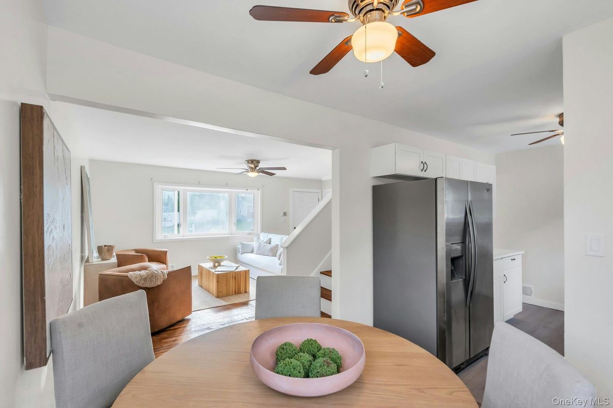 Dining room, Interior, Kitchen, Living room, Stainless Steel Appliances, Wood Texture Flooring