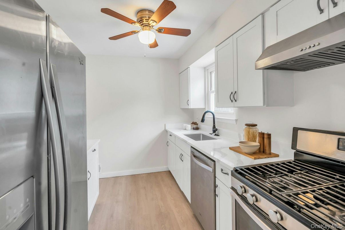 Interior, Kitchen, Stainless Steel Appliances, Wood Texture Flooring