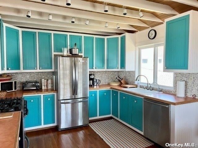 Interior, Kitchen, Stainless Steel Appliances, Wooden Beams, Wooden Ceilings, Wood Texture Flooring