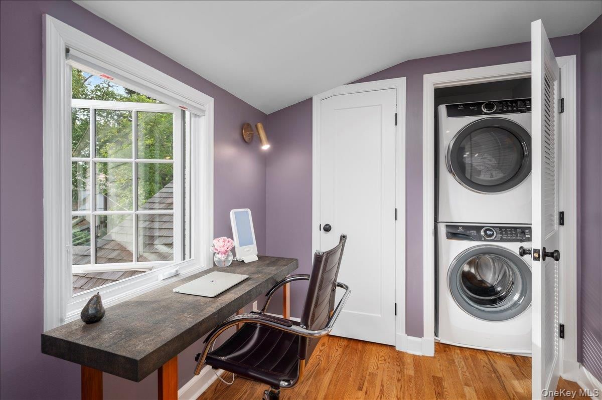 Home Office, Interior, Utility Closets, Washer, Wood Texture Flooring