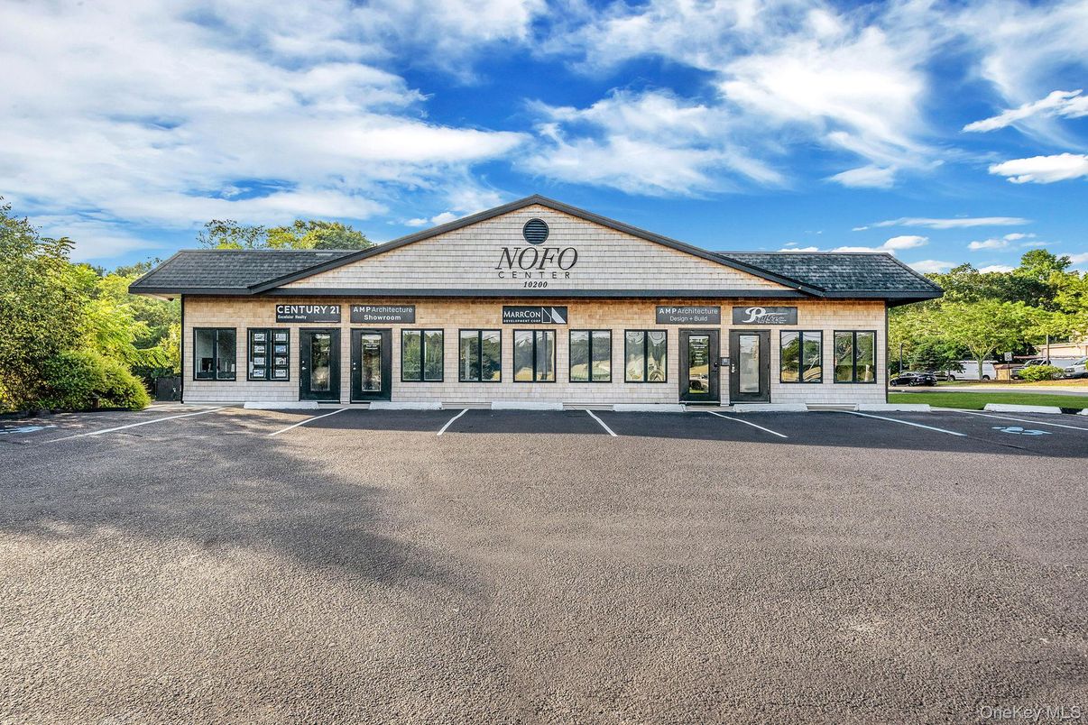 Exterior, Facade, None