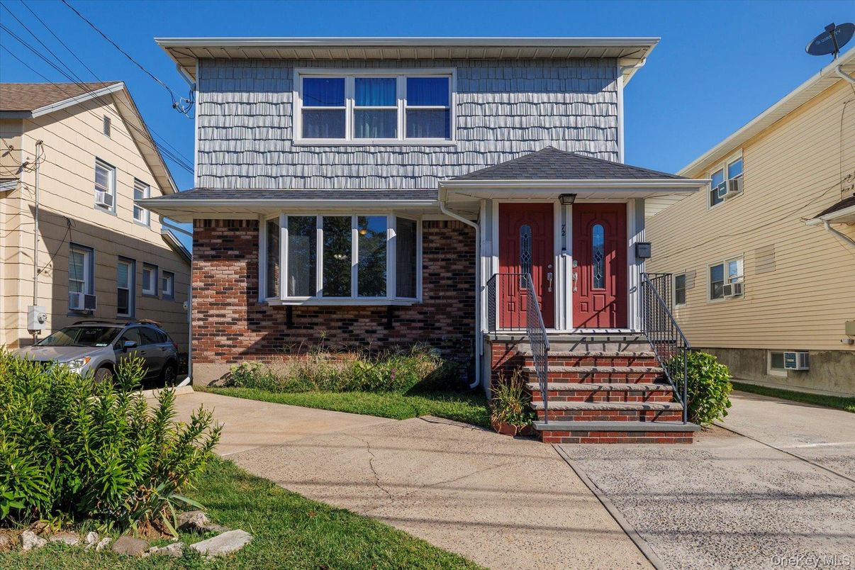 Exterior, Facade, Brick Facade, American Foursquare