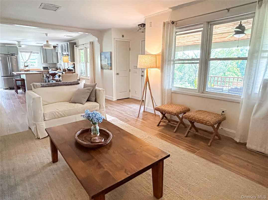 Dining room, Interior, Kitchen, Living room, Stainless Steel Appliances, Wood Texture Flooring