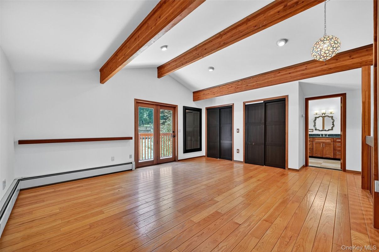 Empty room, Interior, Pendant Lights, Wooden Beams, Wood Texture Flooring