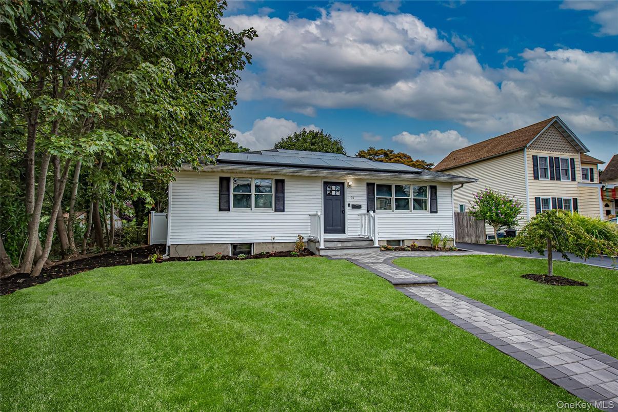 Exterior, Facade, Solar Panels, Cape Cod