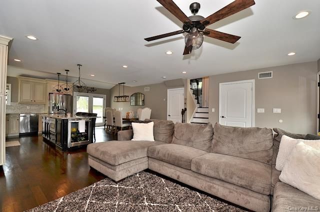 Dining room, Interior, Kitchen, Living room, Pendant Lights, Recessed Lighting, Stainless Steel Appliances, Wood Texture Flooring