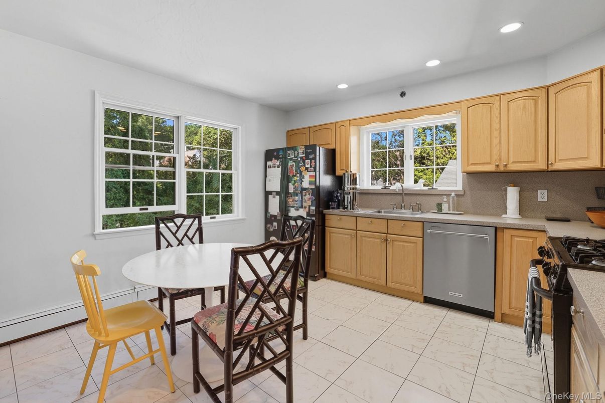 Dining room, Interior, Kitchen, Marble, Recessed Lighting