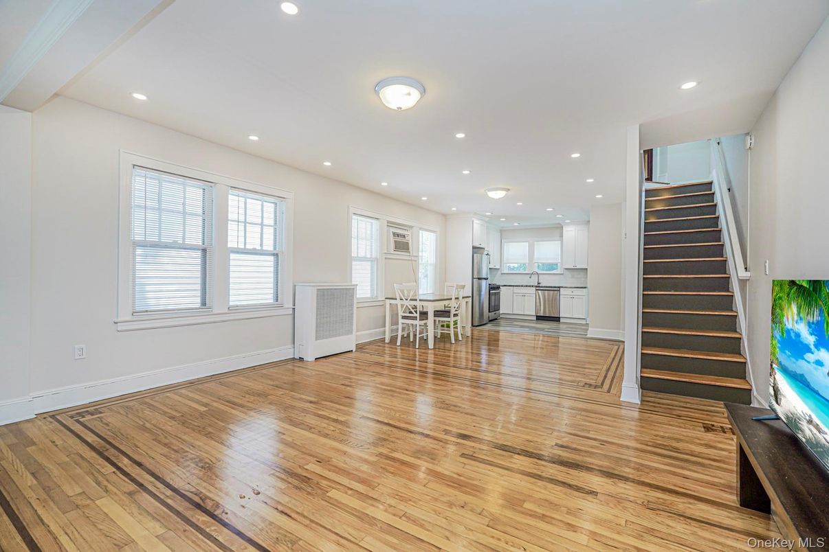 Dining room, Interior, Kitchen, Recessed Lighting, Wood Texture Flooring