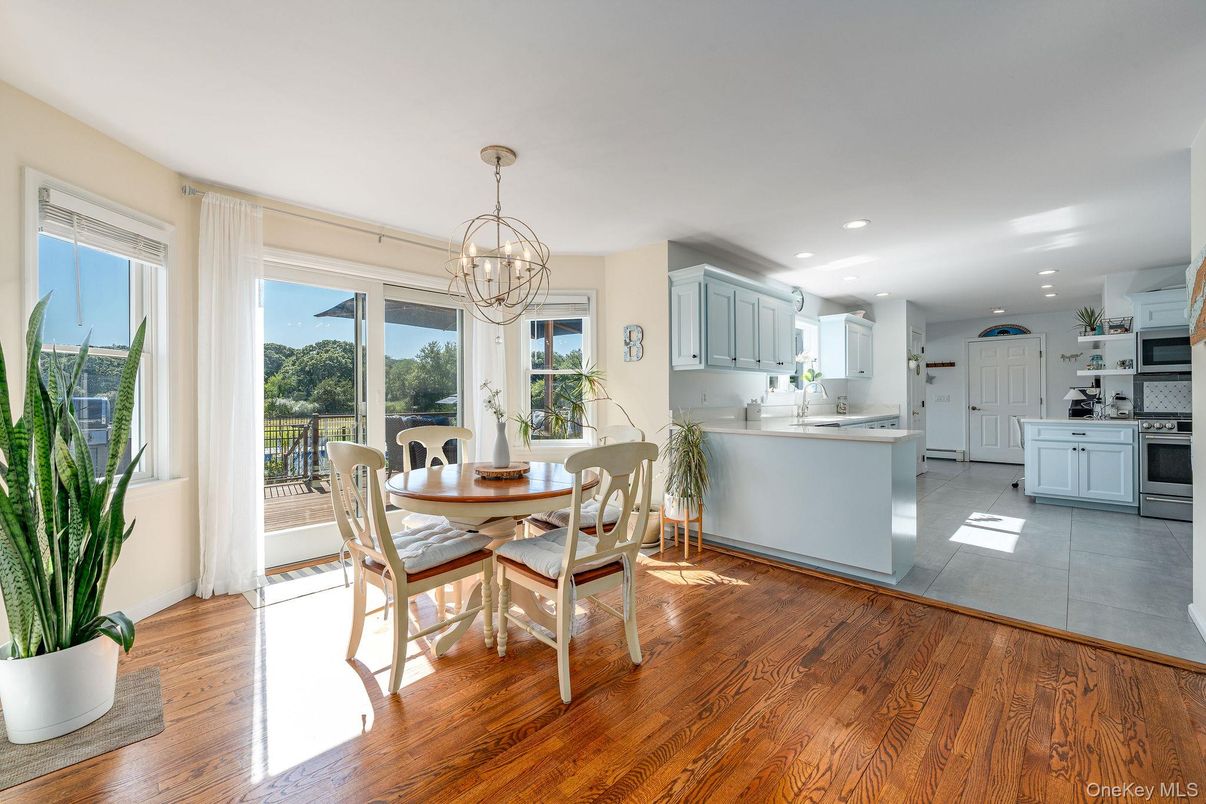 Chandelier, Dining room, Interior, Kitchen, Recessed Lighting, Wood Texture Flooring