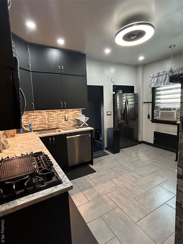 Interior, Kitchen, Pendant Lights, Recessed Lighting