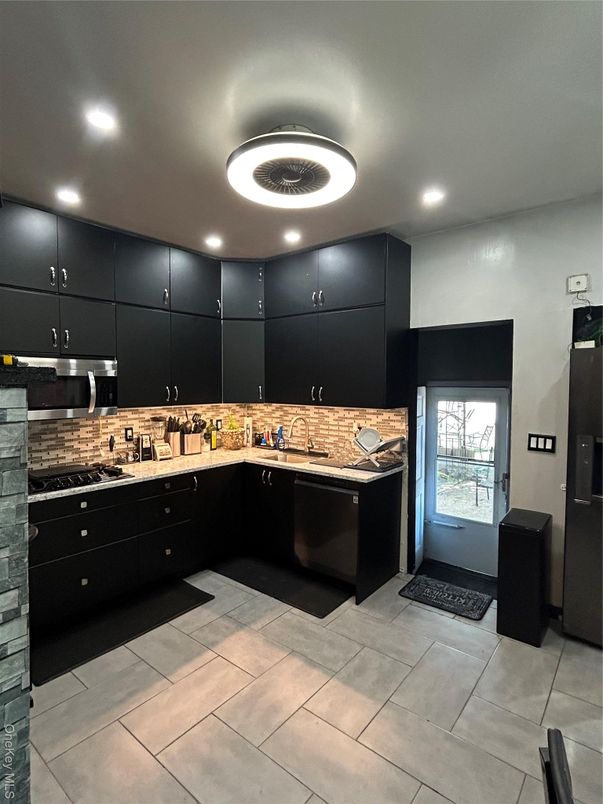 Interior, Kitchen, Recessed Lighting