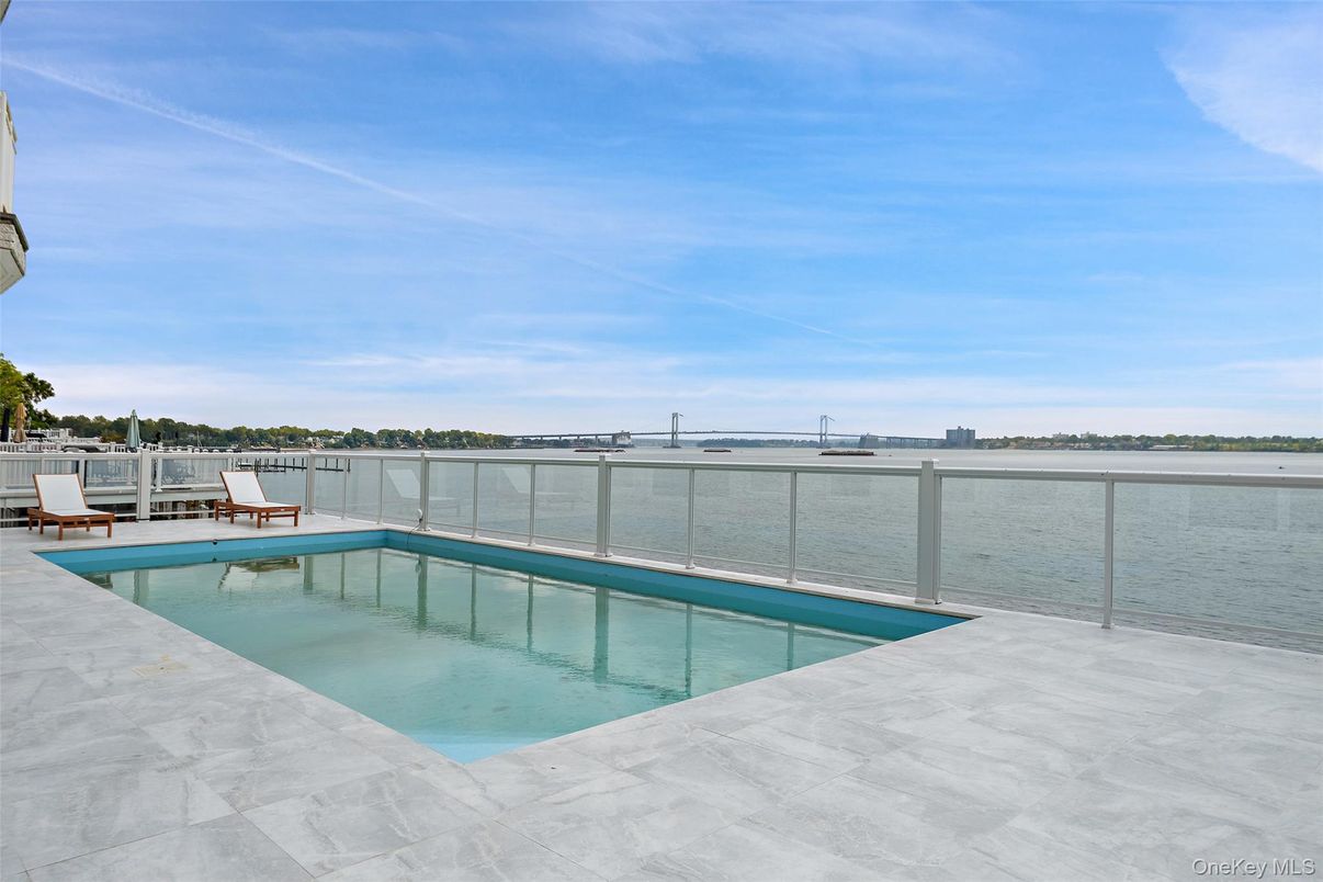 Exterior, Pool, Water