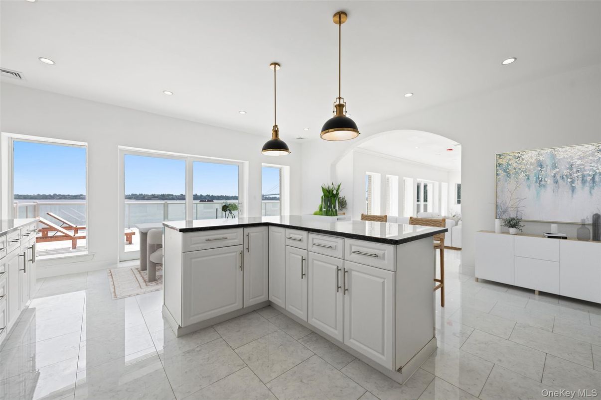 Dining room, Interior, Kitchen, Pendant Lights, Recessed Lighting, Water