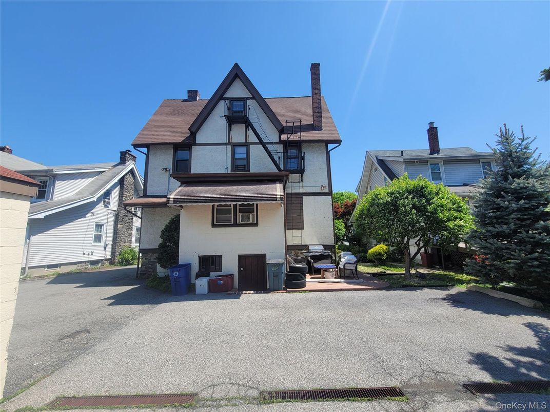 Exterior, Facade, Tudor Revival