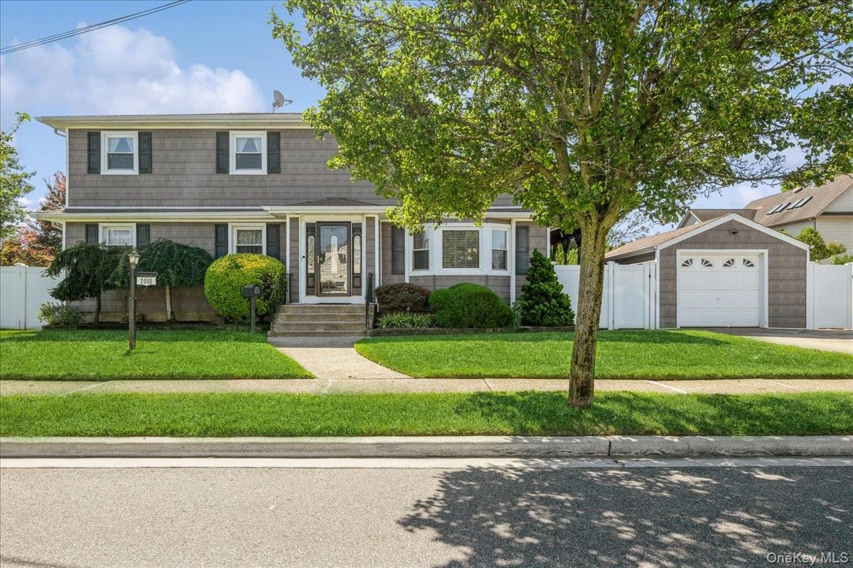 Detached Garage, Exterior, Facade, Split Level