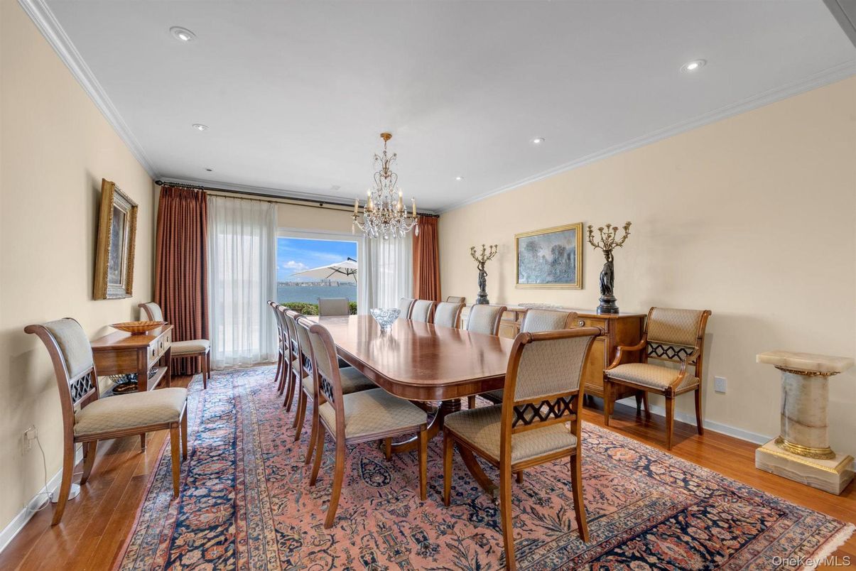 Chandelier, Dining room, Interior, Recessed Lighting, Wood Texture Flooring
