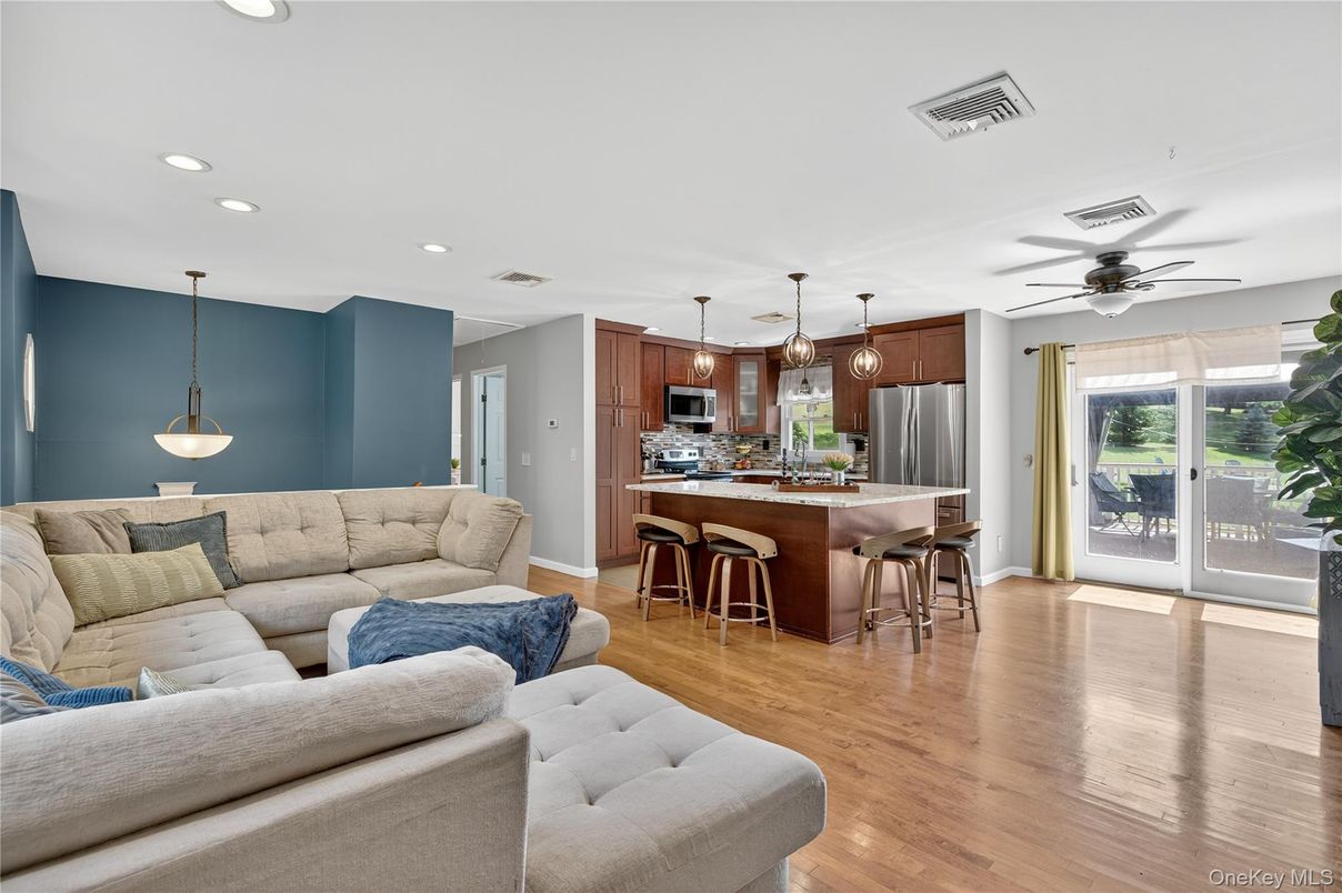 Interior, Kitchen, Living room, Pendant Lights, Recessed Lighting, Stainless Steel Appliances, Wood Texture Flooring