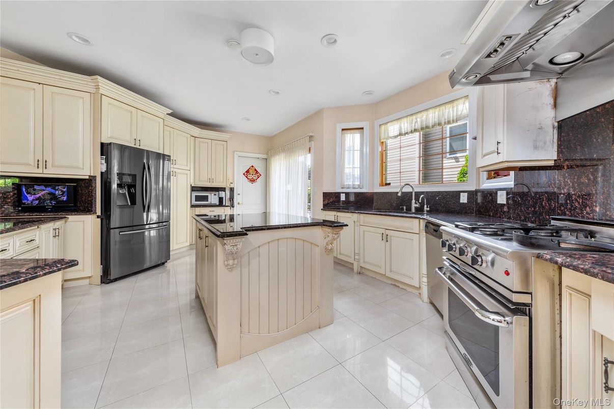 Interior, Kitchen, Recessed Lighting