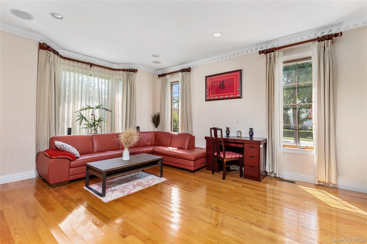 Home Office, Interior, Living room, Recessed Lighting, Wood Texture Flooring