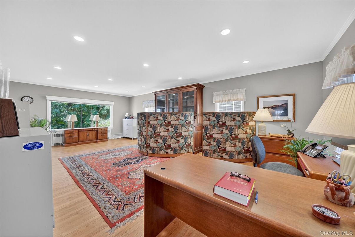Home Office, Interior, Recessed Lighting, Wood Texture Flooring