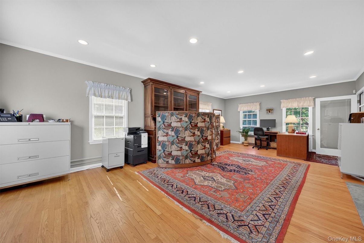 Home Office, Interior, Recessed Lighting, Wood Texture Flooring