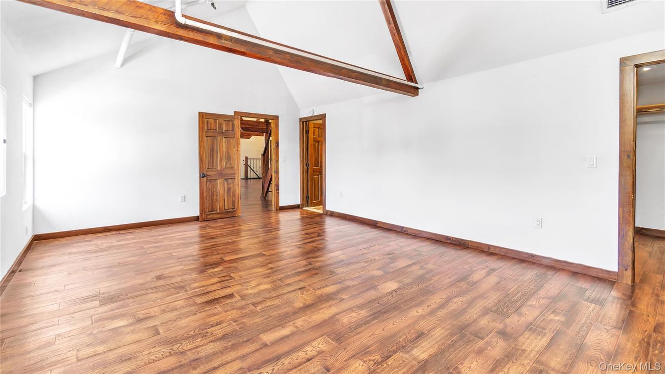 Empty room, Interior, Wooden Beams, Wood Texture Flooring
