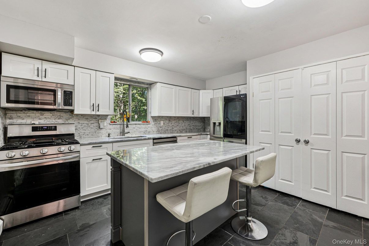 Interior, Kitchen, Stainless Steel Appliances