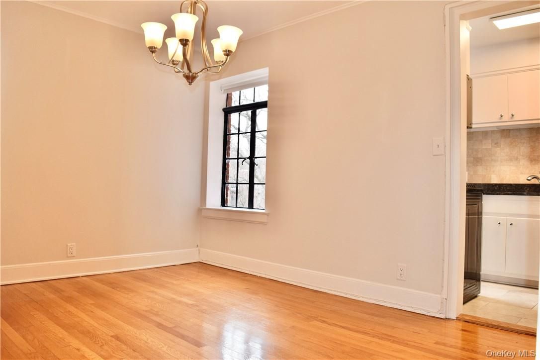Chandelier, Empty room, Interior, Wood Texture Flooring