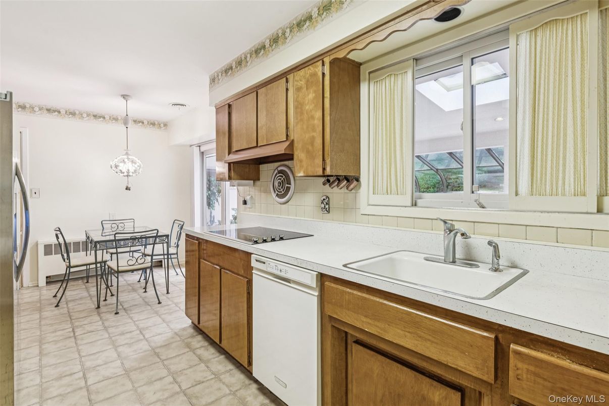 Dining room, Interior, Kitchen, Pendant Lights