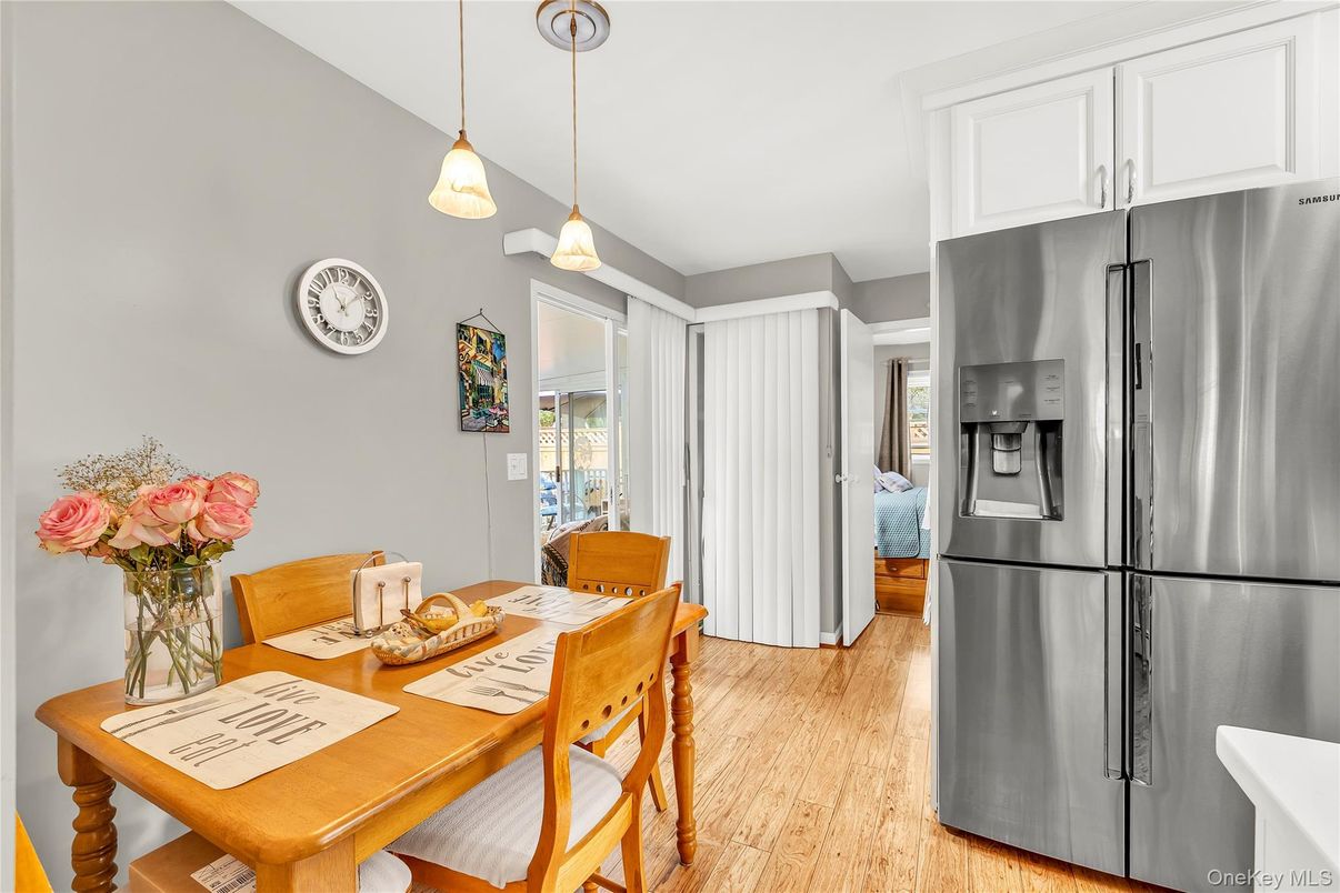 Dining room, Interior, Kitchen, Pendant Lights, Wood Texture Flooring
