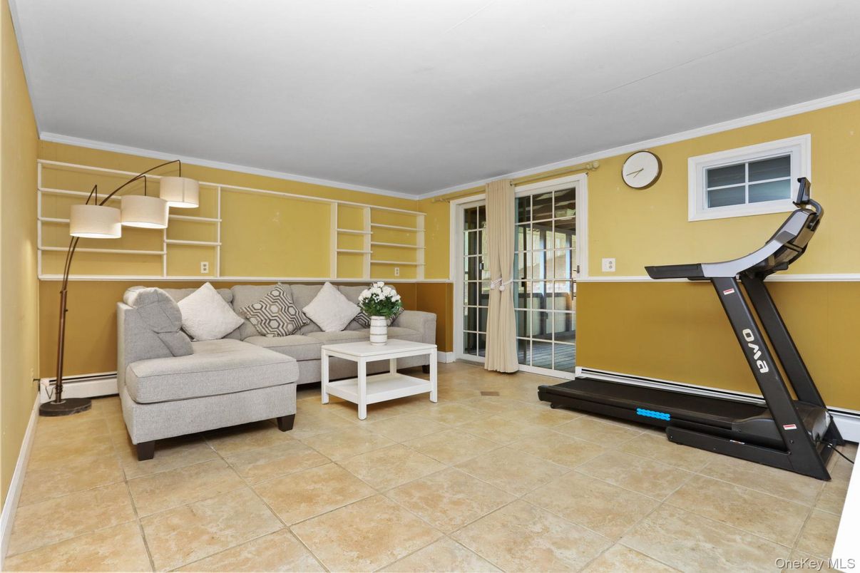 Fitness Equipment, Interior, Living room
